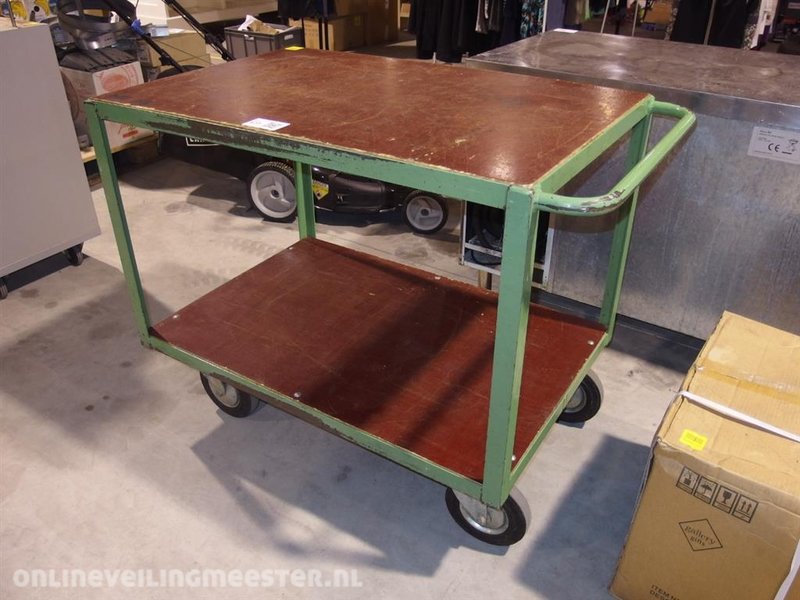 Transportkar, metalen frame, houten bladen, met zware w.. Agribieden.nl